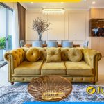 ghe sofa vang 3 cho boc ni ke phong khach dep