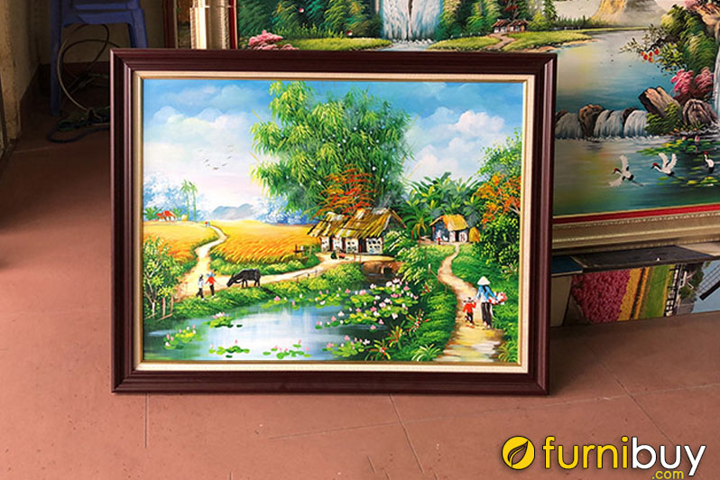 Với kỹ năng và tài năng của mình, Trần đã tạo ra những bức tranh tuyệt đẹp, đưa người xem đến những góc khuất đẹp nhất của quê hương.