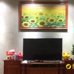 hinh anh tranh treo tren tivi phong khach