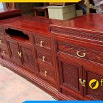 Có nên mua kệ tivi gỗ gụ không