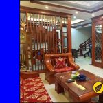 Kệ tivi phòng khách gỗ tự nhiên nên chọn loại nào
