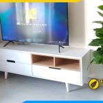 Đóng kệ tivi gỗ theo yêu cầu giá rẻ, uy tín