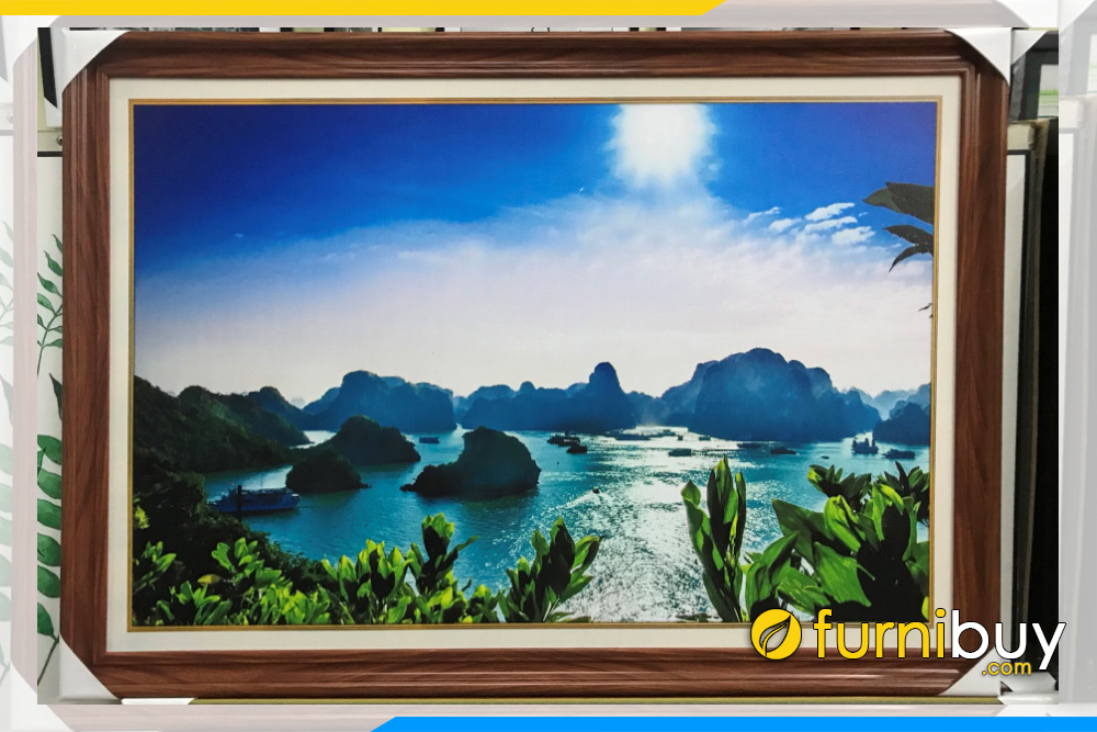 Anh thuc te tranh vinh ha long trang tri khach san