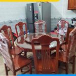 hình ảnh Bộ bàn ăn gỗ xoan đào 8 ghế tròn xoay 1m4 đẹp hiện đại