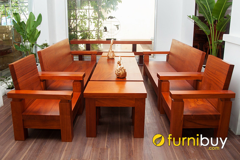 Bàn ghế kiểu Nhật được thiết kế với sự cân đối giữa tính thẩm mỹ và tính tiện dụng. Với kiểu dáng gọn gàng và màu sắc nhẹ nhàng, bộ bàn ghế kiểu Nhật sẽ làm cho phòng khách của bạn trở nên ấm cúng và sang trọng.
