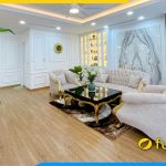 bo sofa tan co dien ke phong khach dep sang trong