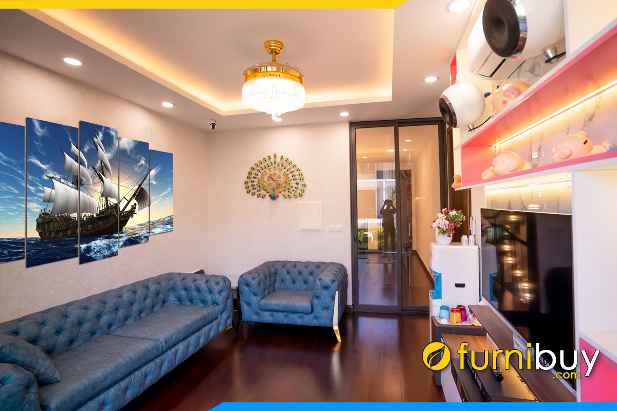 sofa vang tan co dien ke phong khach chung cu cao cap