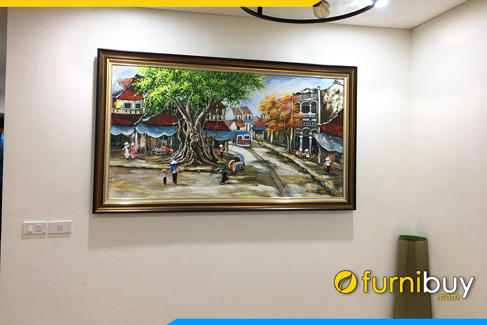 Phong khach dep treo tranh son dau pho co tau dien