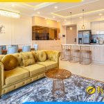 ghe sofa ni mau vang dang vang phong cach tan co dien sang trong
